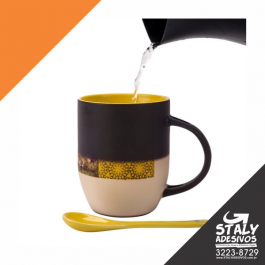 Caneca Mágica com Colher - Amarelo